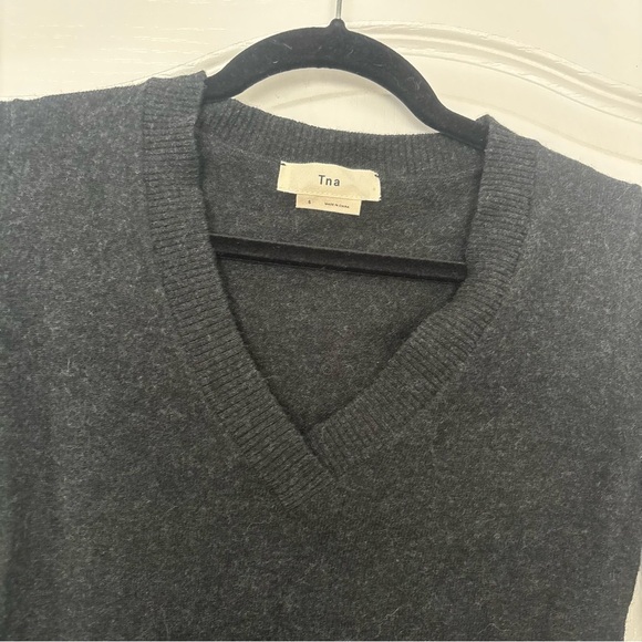 NEW TNA DRUZY VNECK 100% WOOL SWEATER - Picture 4 of 11